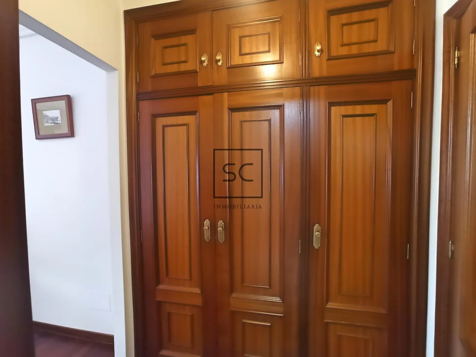 Amplio piso con terraza en el alto del castaño, narón