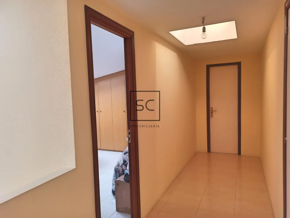 Amplio piso con terraza en el alto del castaño, narón