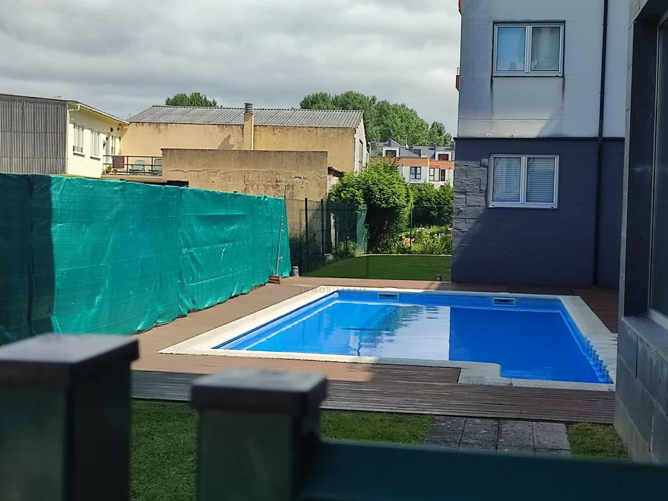 Fabuloso piso con piscina en Ares