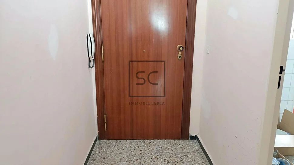 Piso con tres habitaciones en caranza, ferrol