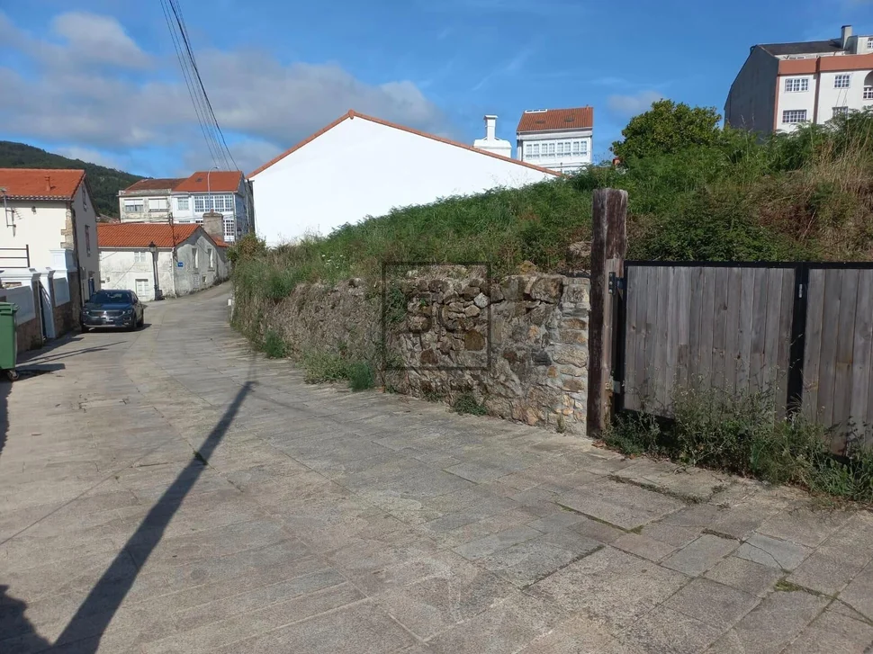 Finca edificable en neda