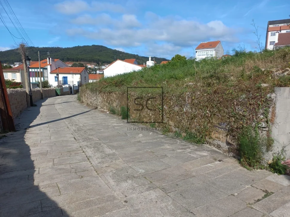 Finca edificable en neda