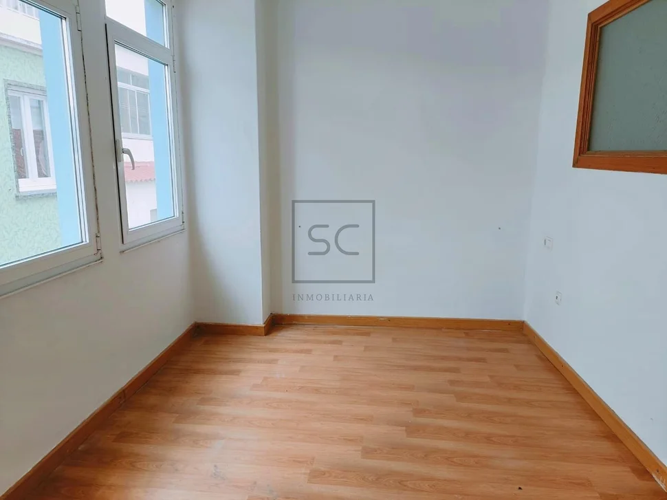 Tríplex con terraza y vistas al puerto en ferrol