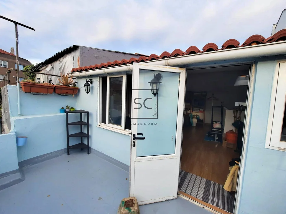 Tríplex con terraza y vistas al puerto en ferrol