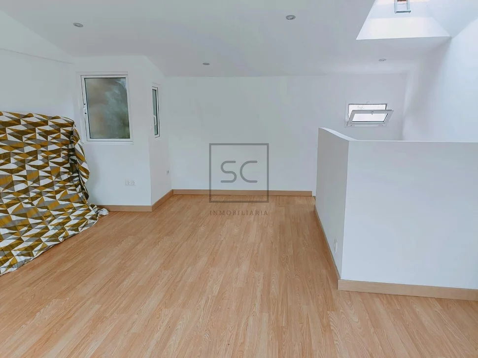 Tríplex con terraza y vistas al puerto en ferrol