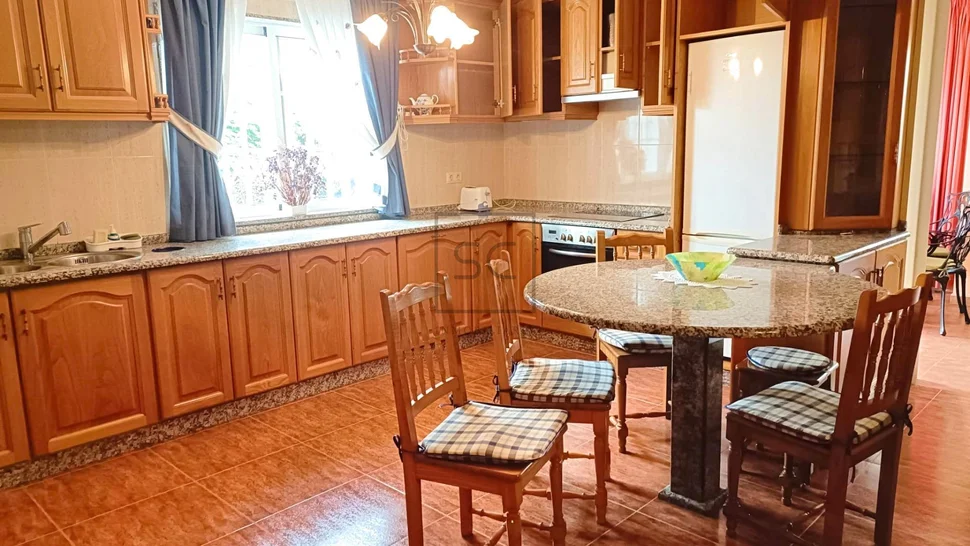 Planta baja con 2 habitaciones en lamas, san sadurniño