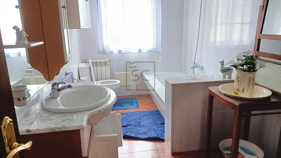 Planta baja con 2 habitaciones en lamas, san sadurniño