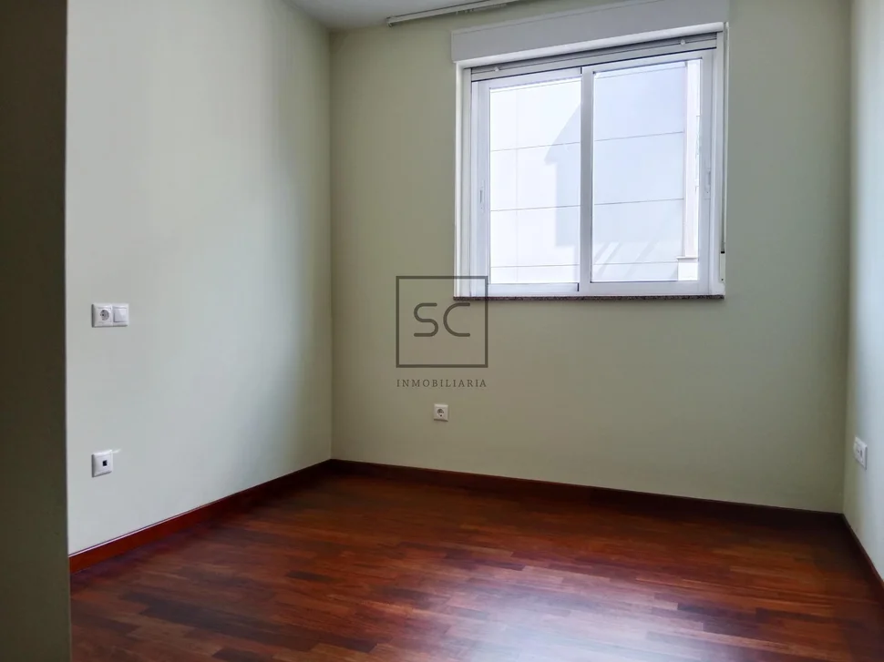 Piso con plaza de garaje y trastero en pontedeume