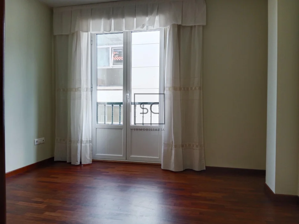 Piso con plaza de garaje y trastero en pontedeume