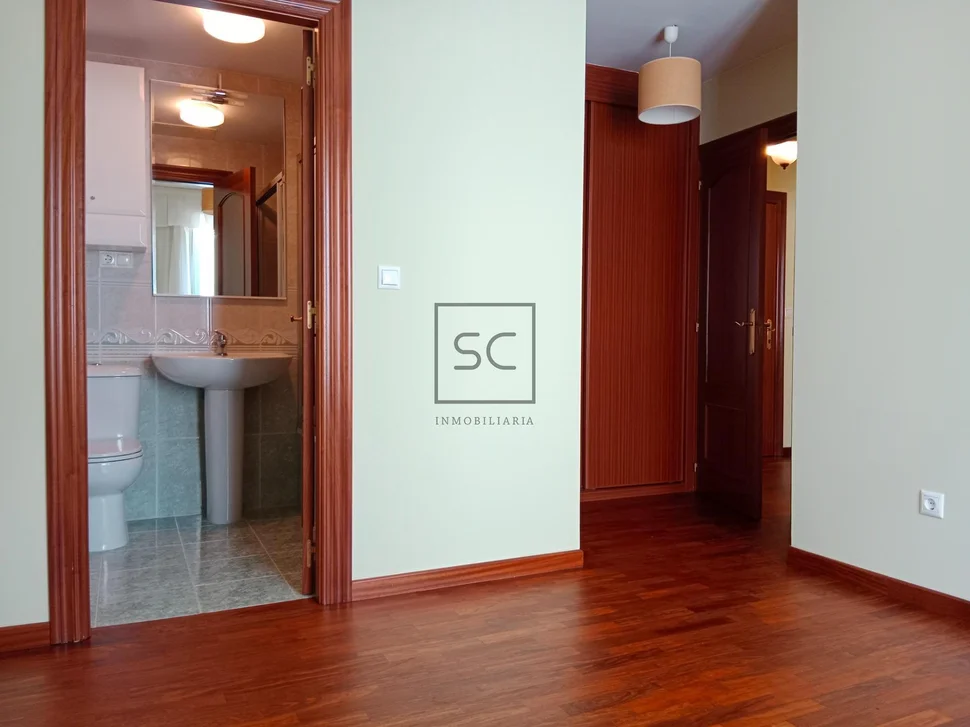 Piso con plaza de garaje y trastero en pontedeume