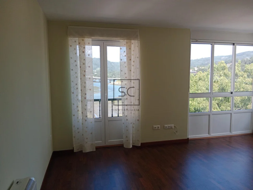 Piso con plaza de garaje y trastero en pontedeume