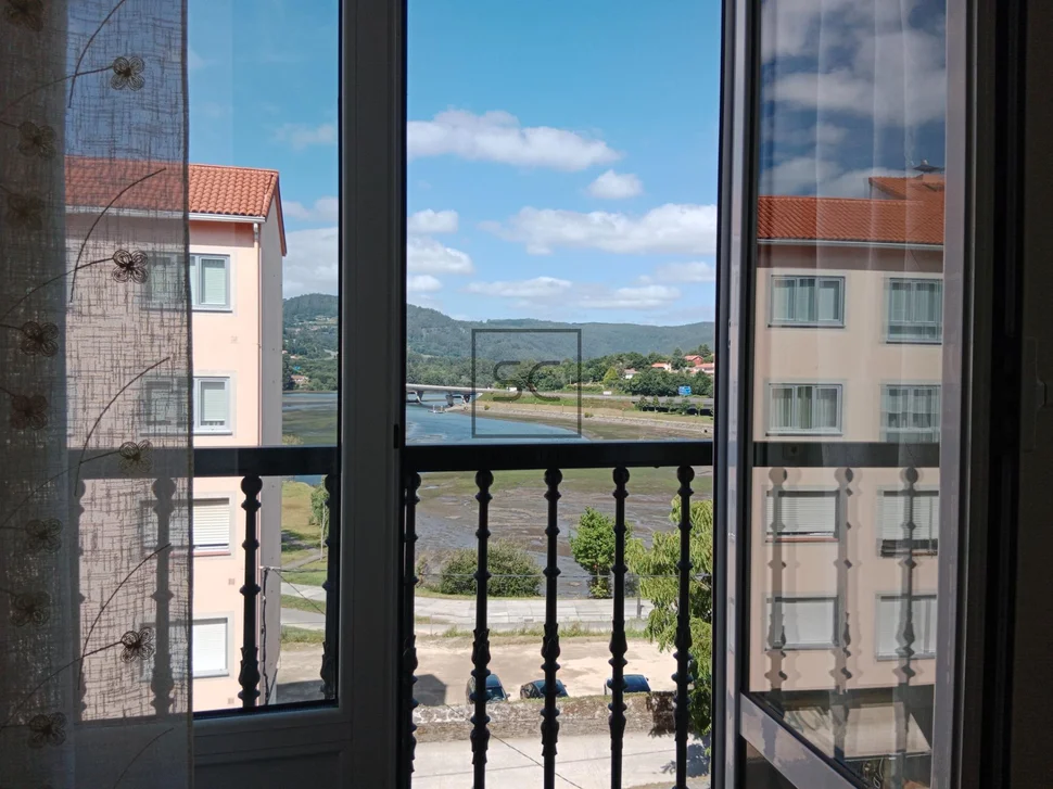 Piso con plaza de garaje y trastero en pontedeume