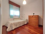 Bonito piso de tres dormitorios en ares