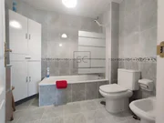 Bonito piso de tres dormitorios en ares