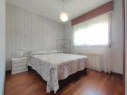 Bonito piso de tres dormitorios en ares