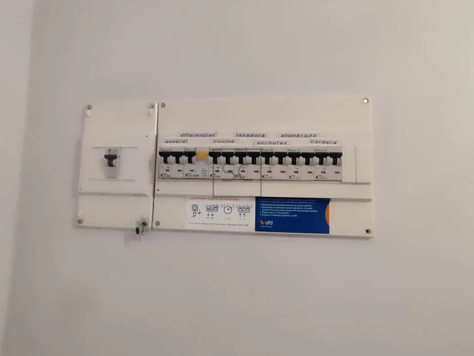 Bonito piso de tres dormitorios en ares