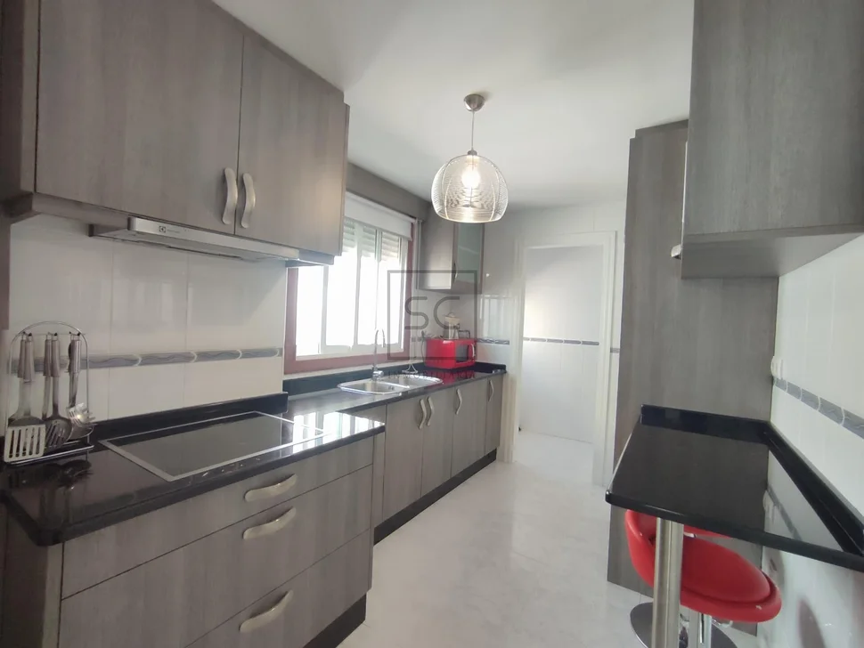 Bonito piso de tres dormitorios en ares