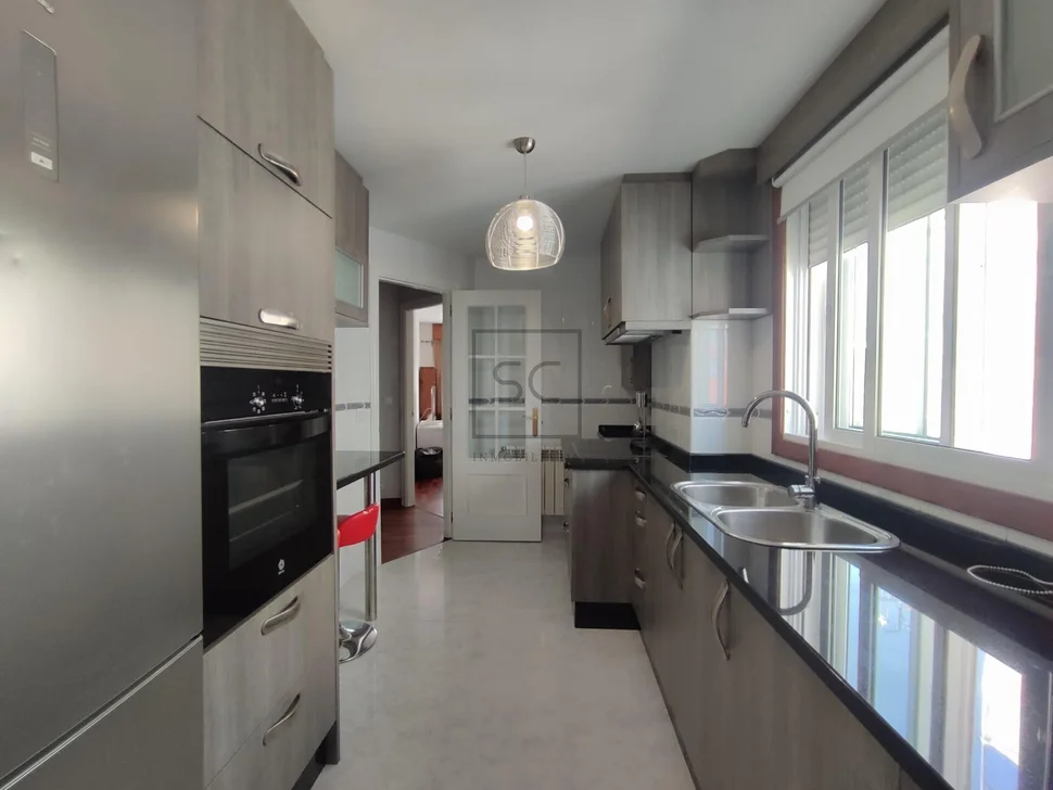 Bonito piso de tres dormitorios en ares