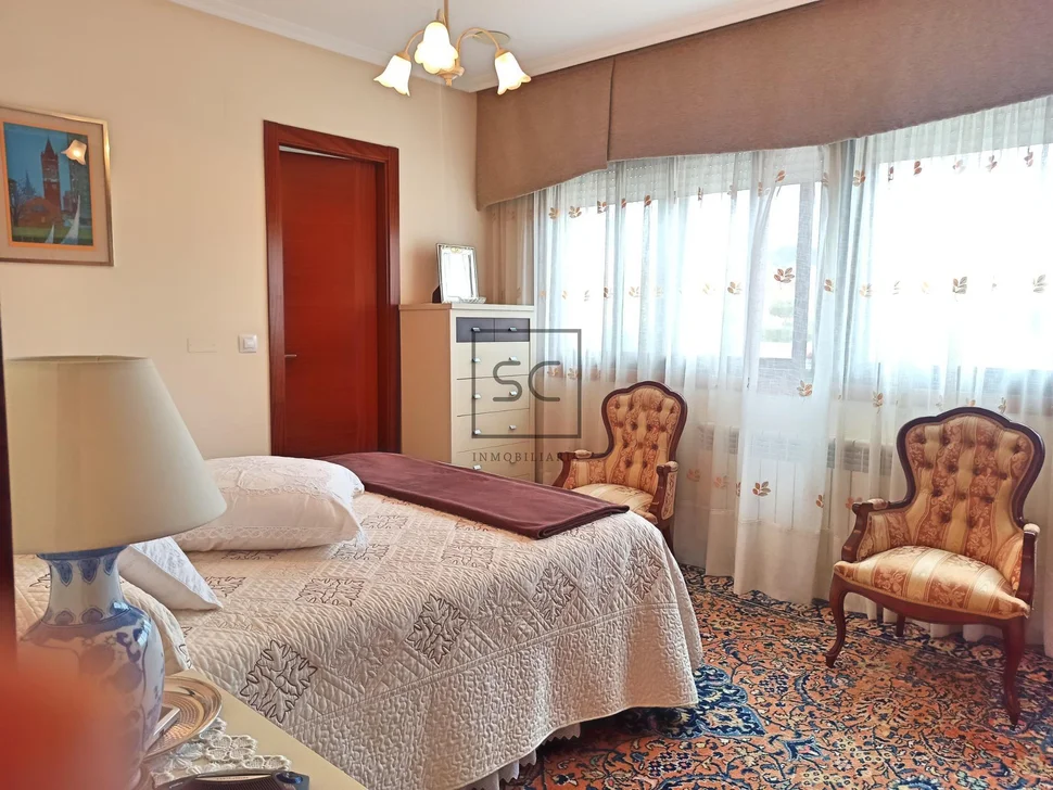 Chalet pareado en ferrol