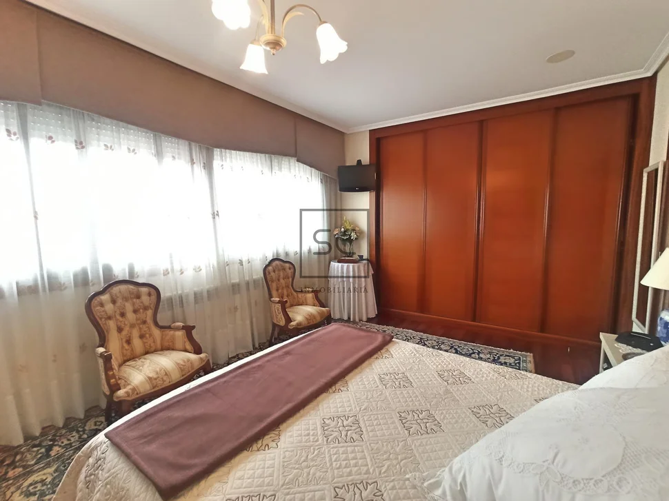 Chalet pareado en ferrol