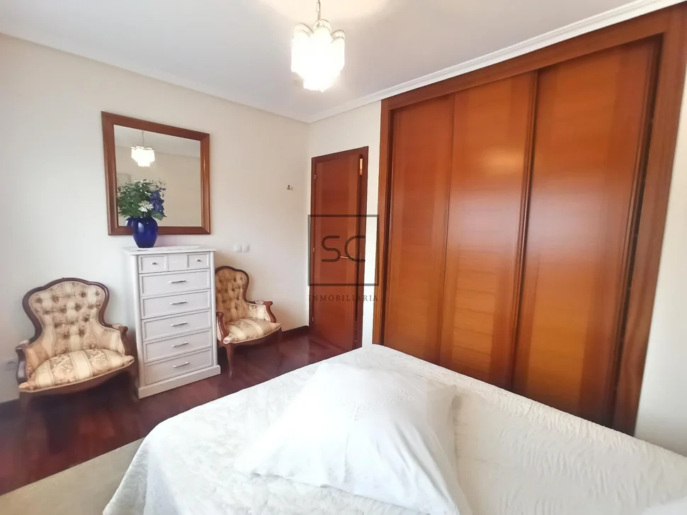 Chalet pareado en ferrol