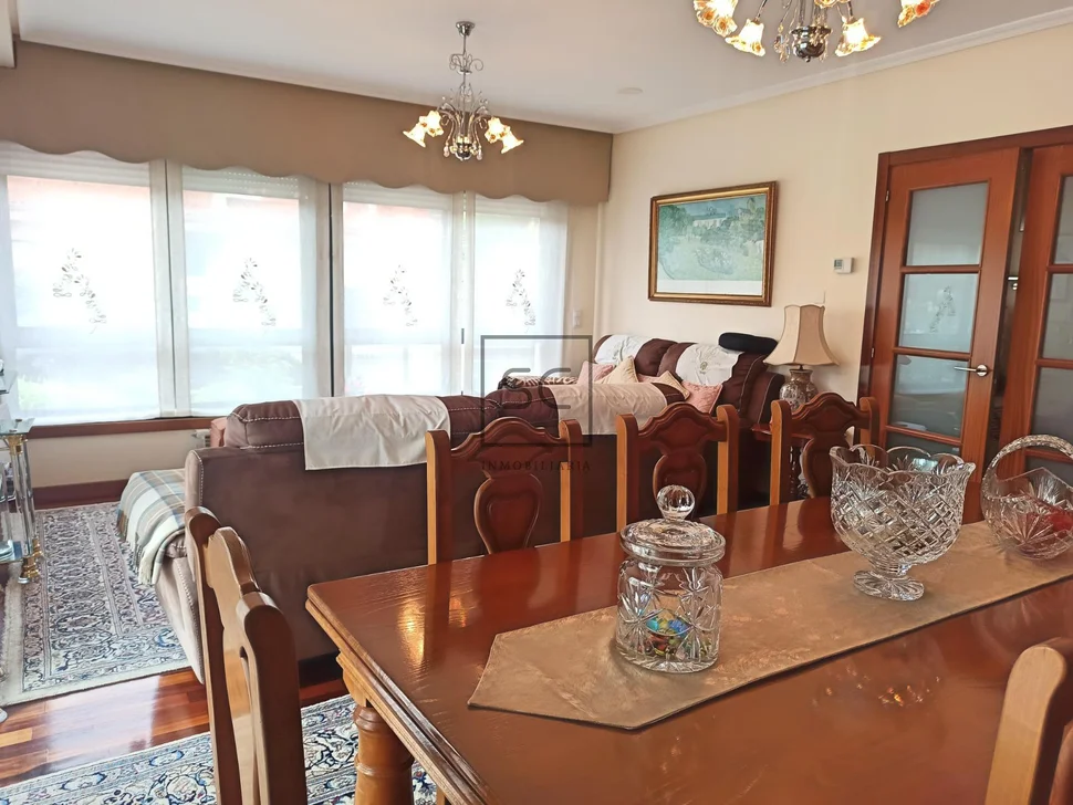 Chalet pareado en ferrol