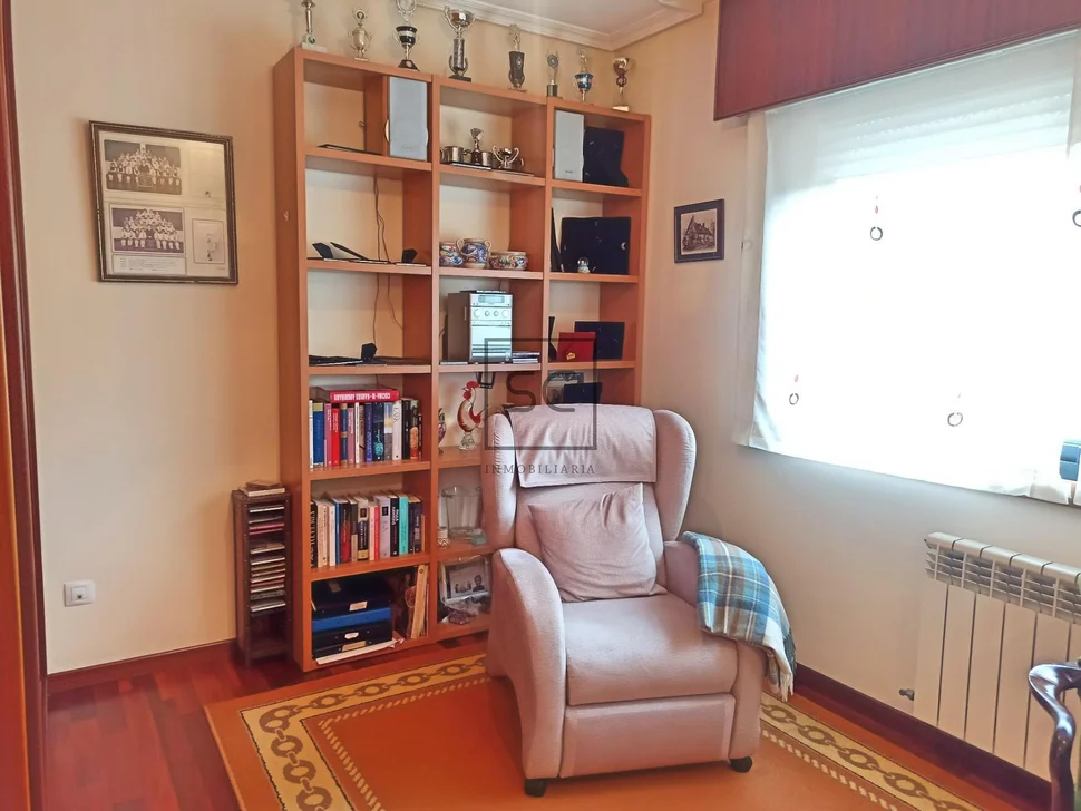 Chalet pareado en ferrol