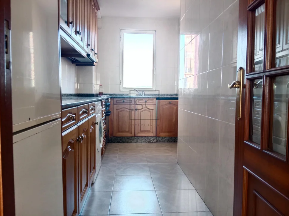 Piso con vistas parciales a la ría, caranza-ferrol