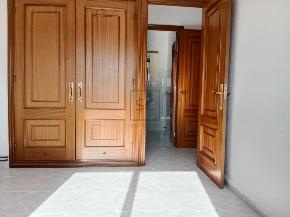 Piso con vistas parciales a la ría, caranza-ferrol