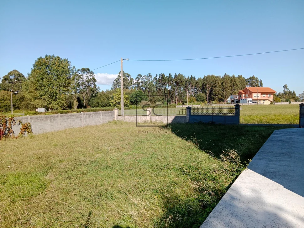 Casa con finca en mugardos