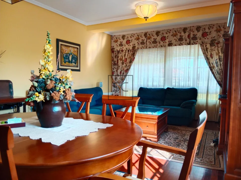 Casa con finca en mugardos