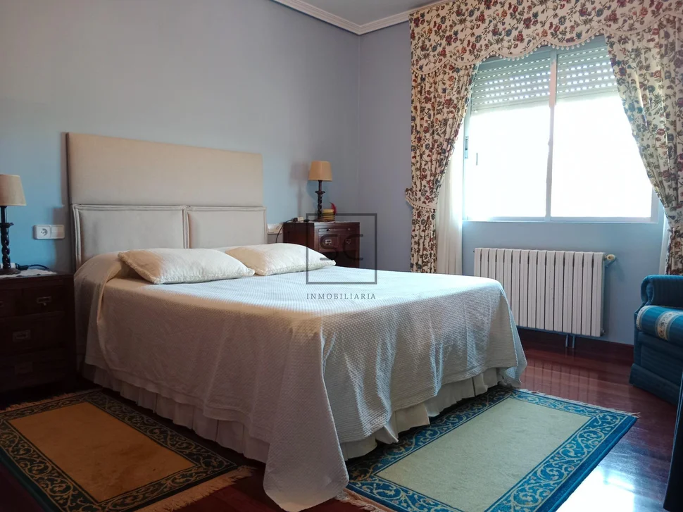 Casa con finca en mugardos