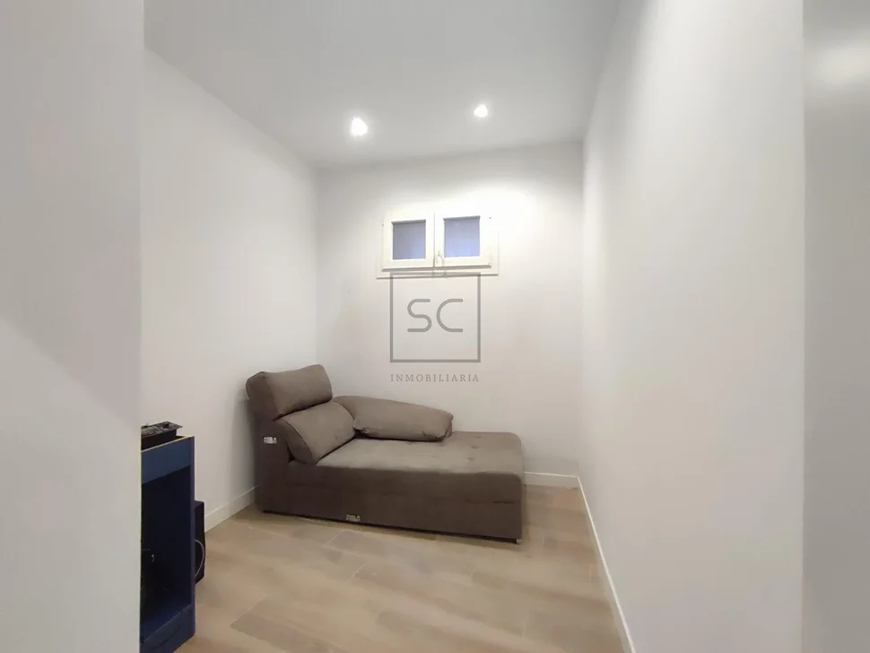 Amplio bajo en ferrol