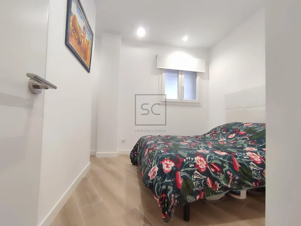 Amplio bajo en ferrol