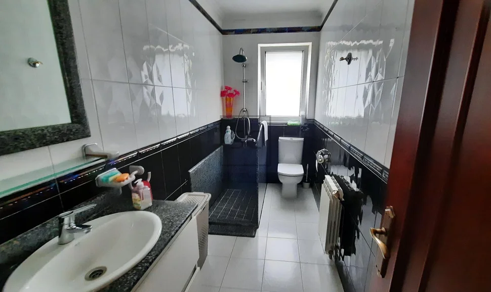 Casa unifamiliar con finca en el val- naron