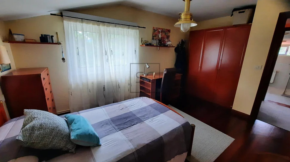 Casa unifamiliar con finca en el val- naron