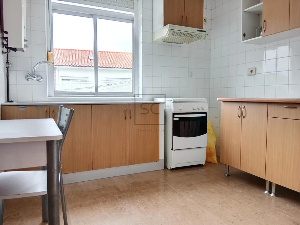 Edificio con patio en fene