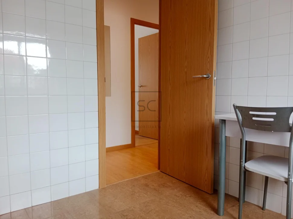 Edificio con patio en fene