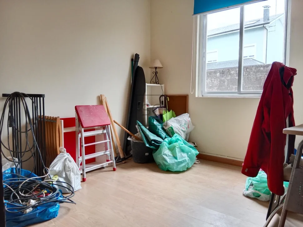 Edificio con patio en fene