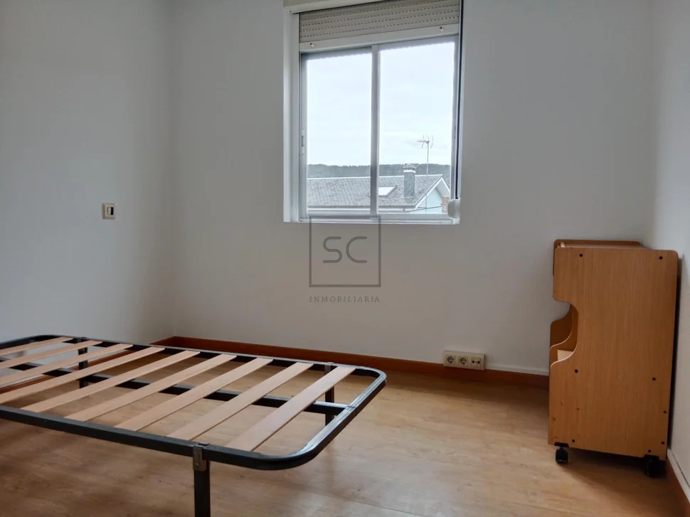 Edificio con patio en fene