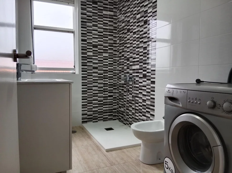 Edificio con patio en fene