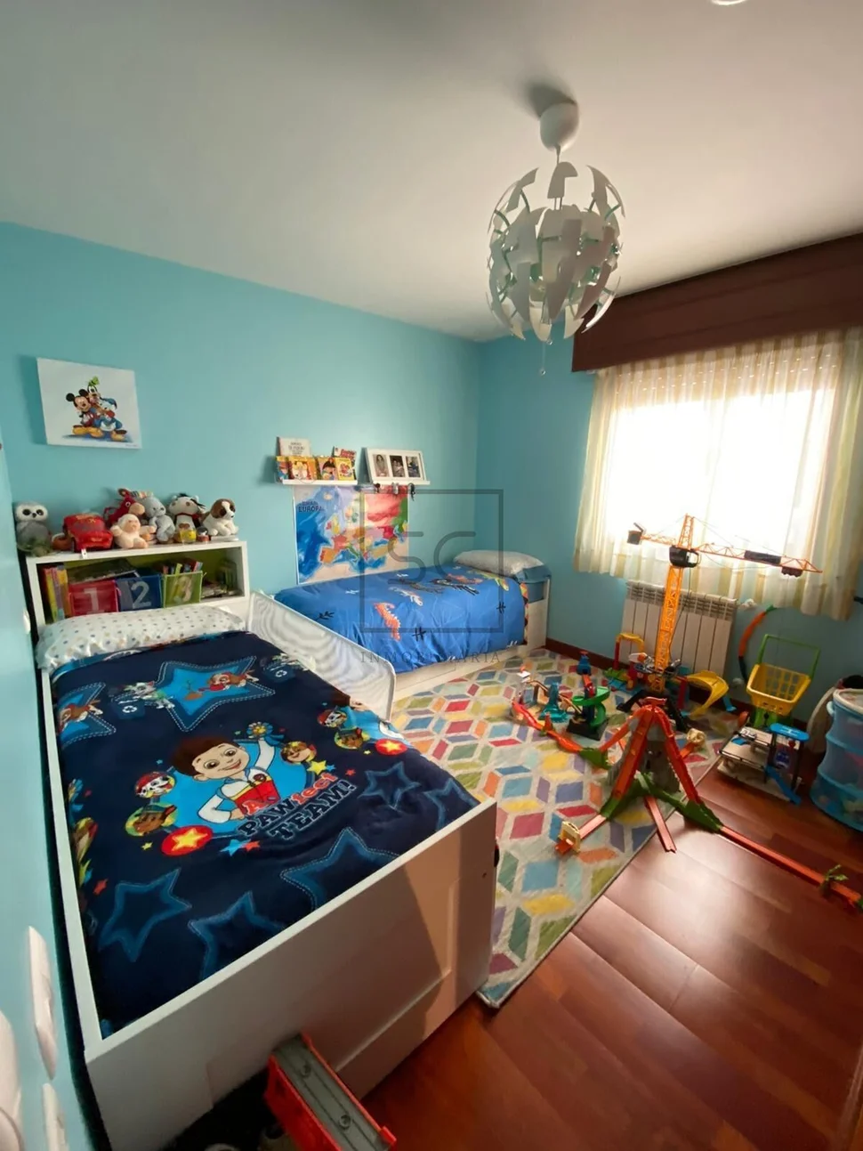 Amplio piso en narón con ascensor y plaza de garaje