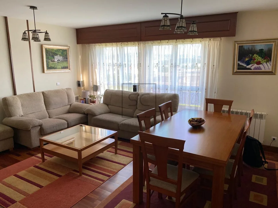 Amplio piso en narón con ascensor y plaza de garaje