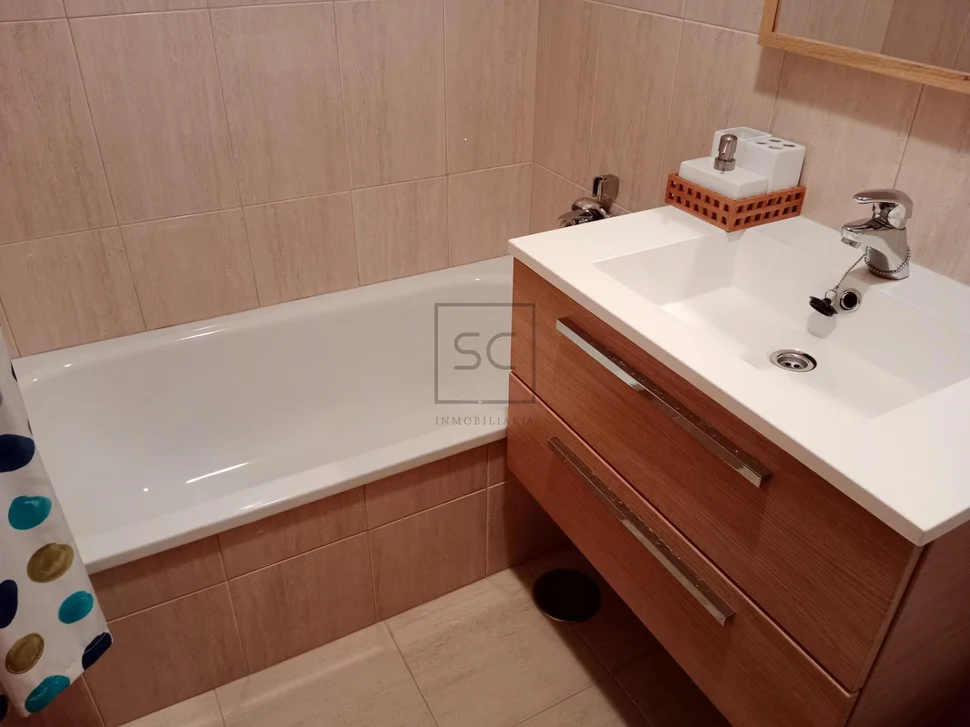 Apartamento con plaza de garaje en valdoviño