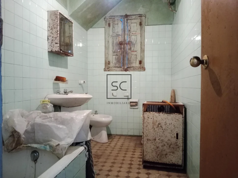 Casa para restaurar en a malata-ferrol