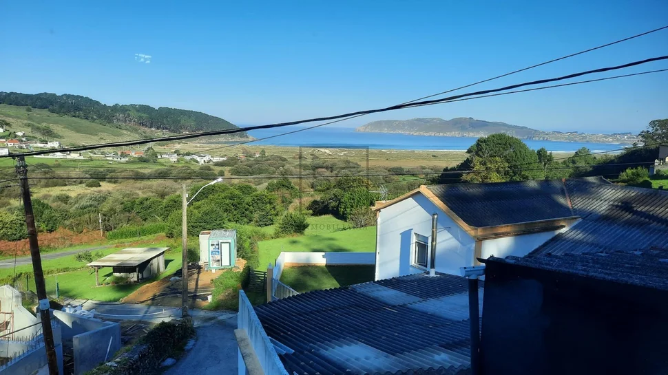 Amplia casa con vistas al mar en san xurxo