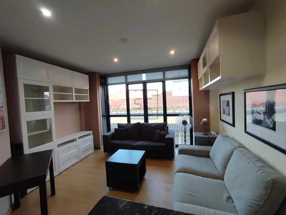 Elegante apartamento en el centro de ares