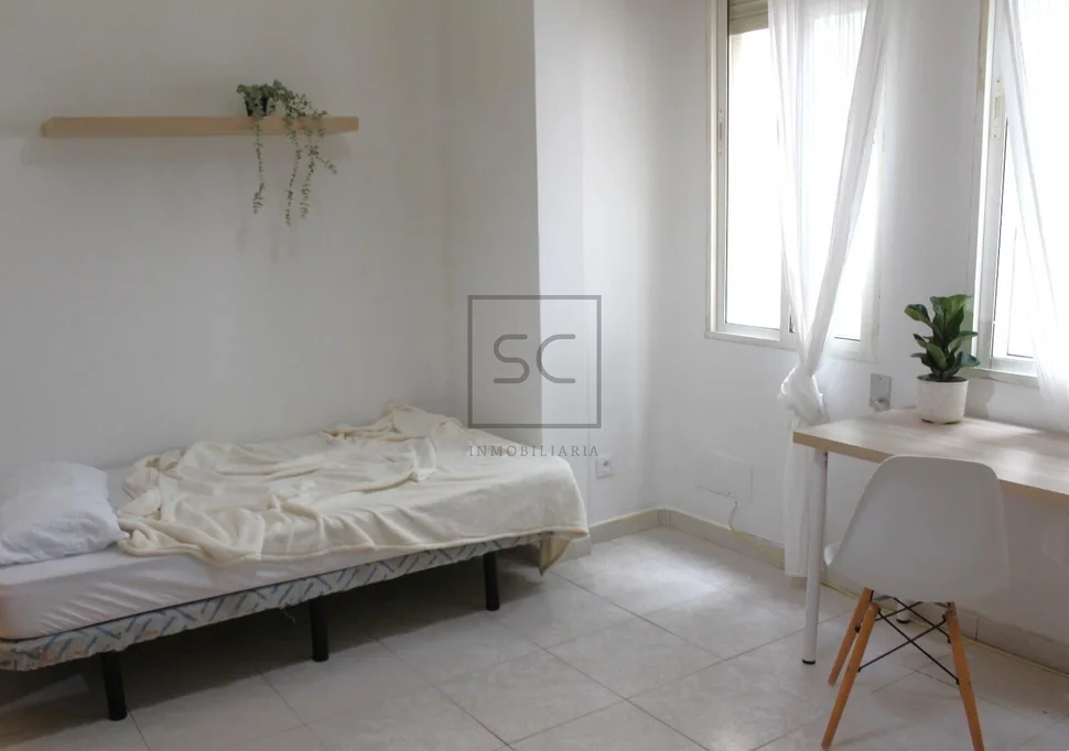 Primera planta amueblada zona plaza españa