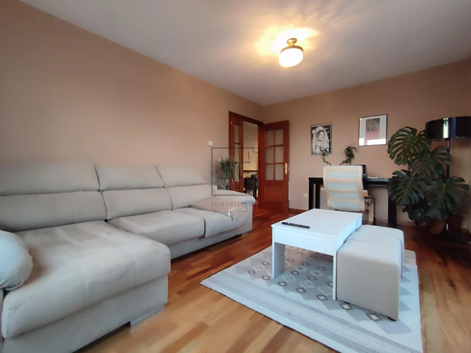 Luminosa vivienda de protección oficial en caranza ferrol