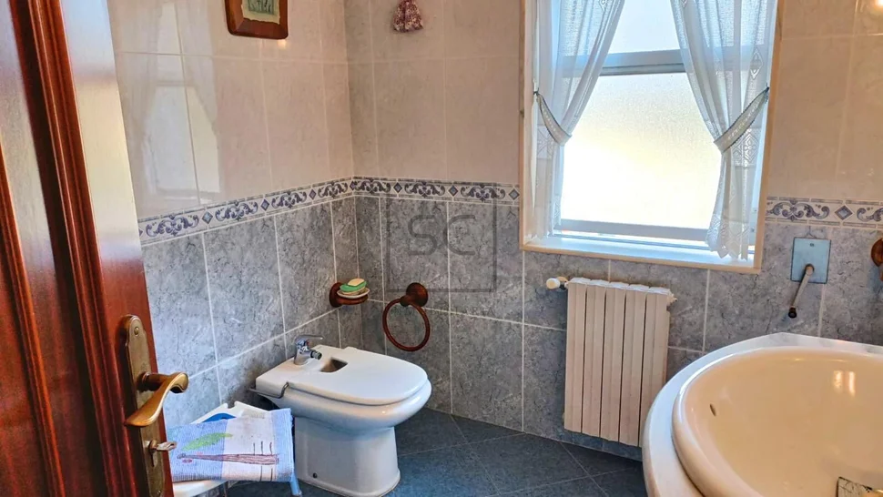 Casa con vistas a la ria en neda